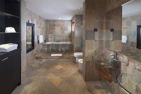 Villa Hening Boutique Hotel