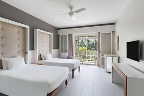 Radisson Blu Azuri Resort & Spa