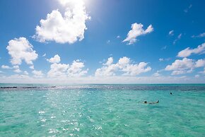 Radisson Blu Azuri Resort & Spa