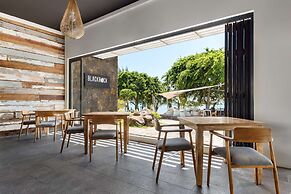 Radisson Blu Azuri Resort & Spa