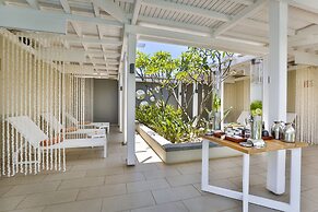 Radisson Blu Azuri Resort & Spa