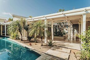 Radisson Blu Azuri Resort & Spa