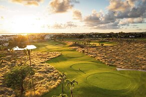 Radisson Blu Azuri Resort & Spa