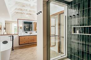 Radisson Blu Azuri Resort & Spa