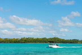 Radisson Blu Azuri Resort & Spa