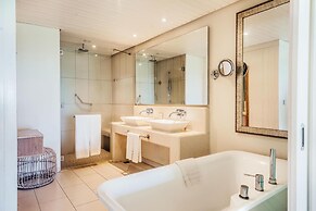 Radisson Blu Azuri Resort & Spa