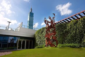 Humble House Hotel Taipei, Curio Collection by Hilton