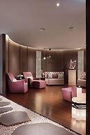 Humble House Hotel Taipei, Curio Collection by Hilton