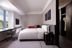 Humble House Hotel Taipei, Curio Collection by Hilton