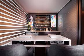 Humble House Hotel Taipei, Curio Collection by Hilton