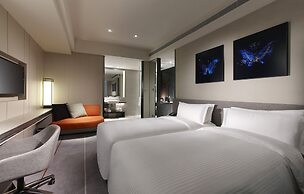 Humble House Hotel Taipei, Curio Collection by Hilton