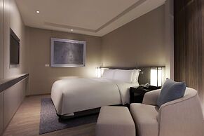 Humble House Hotel Taipei, Curio Collection by Hilton