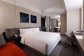 Humble House Hotel Taipei, Curio Collection by Hilton
