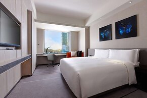 Humble House Hotel Taipei, Curio Collection by Hilton