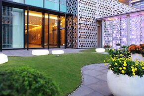 Humble House Hotel Taipei, Curio Collection by Hilton