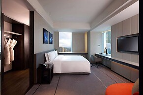 Humble House Hotel Taipei, Curio Collection by Hilton