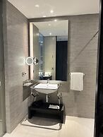 Humble House Hotel Taipei, Curio Collection by Hilton