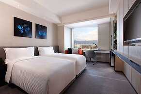 Humble House Hotel Taipei, Curio Collection by Hilton