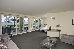 The Pavilions Beachfront Apartments