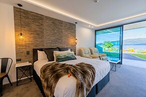 Fiordland Lakeview Motel and Apartments