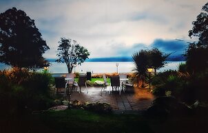 Fiordland Lakeview Motel and Apartments