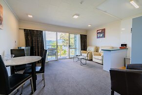 Fiordland Lakeview Motel and Apartments