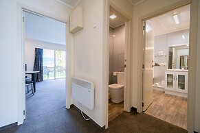 Fiordland Lakeview Motel and Apartments