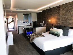 Fiordland Lakeview Motel and Apartments