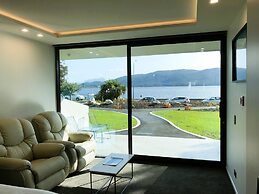 Fiordland Lakeview Motel and Apartments