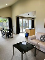 Fiordland Lakeview Motel and Apartments