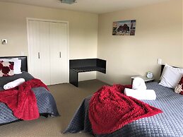 Fiordland Lakeview Motel and Apartments