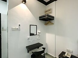 Hotel Tourist City Centre by HotSpot Essential