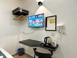 Hotel Tourist City Centre by HotSpot Essential