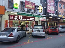 Hotel Tourist City Centre by HotSpot Essential