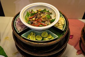 Angkor Miracle Reflection Club