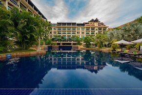 Angkor Miracle Reflection Club