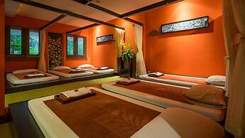 Angkor Miracle Reflection Club