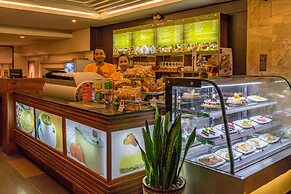 Angkor Miracle Reflection Club