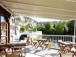 Hôtel des Grottes