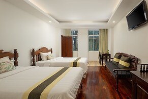 La Residence WatBo Hotel