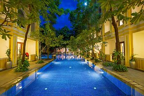 La Residence WatBo Hotel