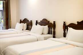 La Residence WatBo Hotel