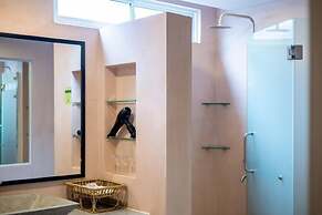 La Residence WatBo Hotel