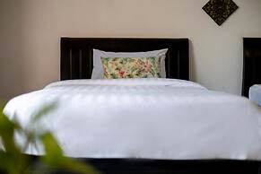 La Residence WatBo Hotel