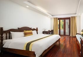 La Residence WatBo Hotel