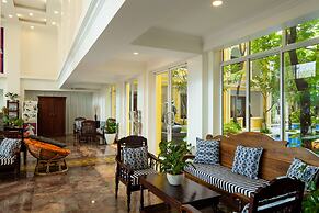 La Residence WatBo Hotel