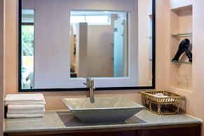 La Residence WatBo Hotel