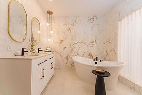 Prestige Beach House, WorldHotels Crafted