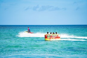 Hotel Monterey Okinawa Spa & Resort