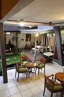 Rumah Asri Bed And Breakfast